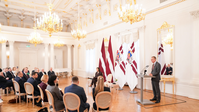 Rīgas pilī diskutē par demogrāfiju: veselības aprūpei būtiska loma ģimeņu atbalstā