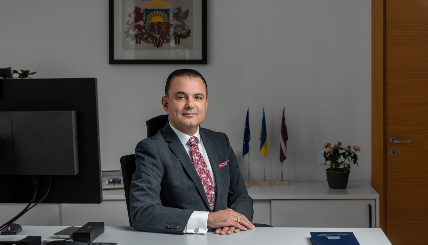 Hosams Abu Meri turpinās darbu veselības ministra amatā: prioritātes – slimnīcu tīkla reorganizācija, rindu mazināšana pie speciālistiem un veselības budžeta palielināšana