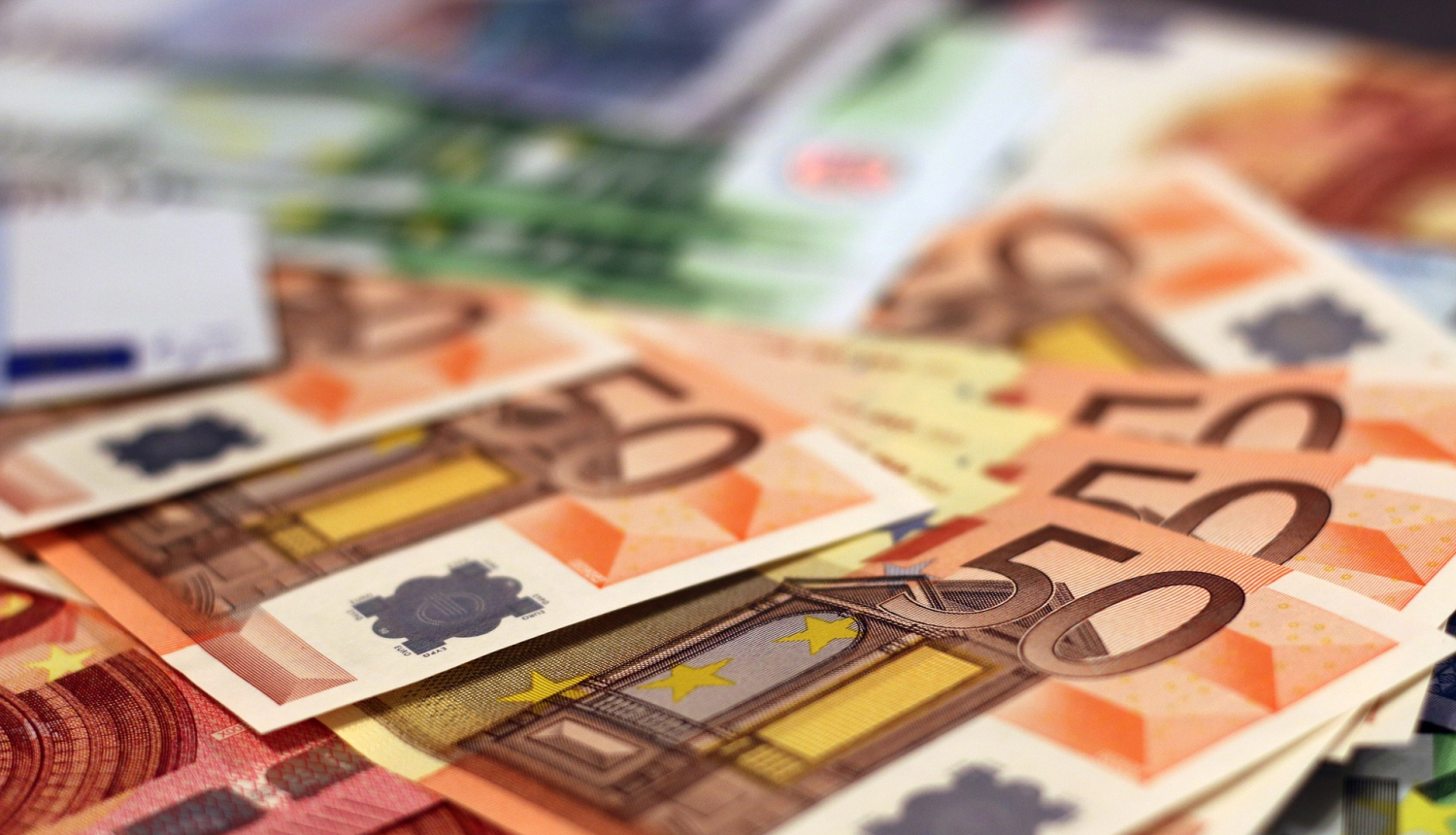 Eiro banknotes