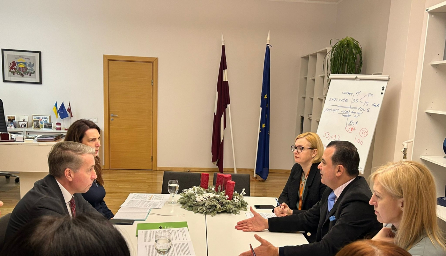 Veselības un labklājības ministri vienojas mazināt administratīvo slogu nozarēs