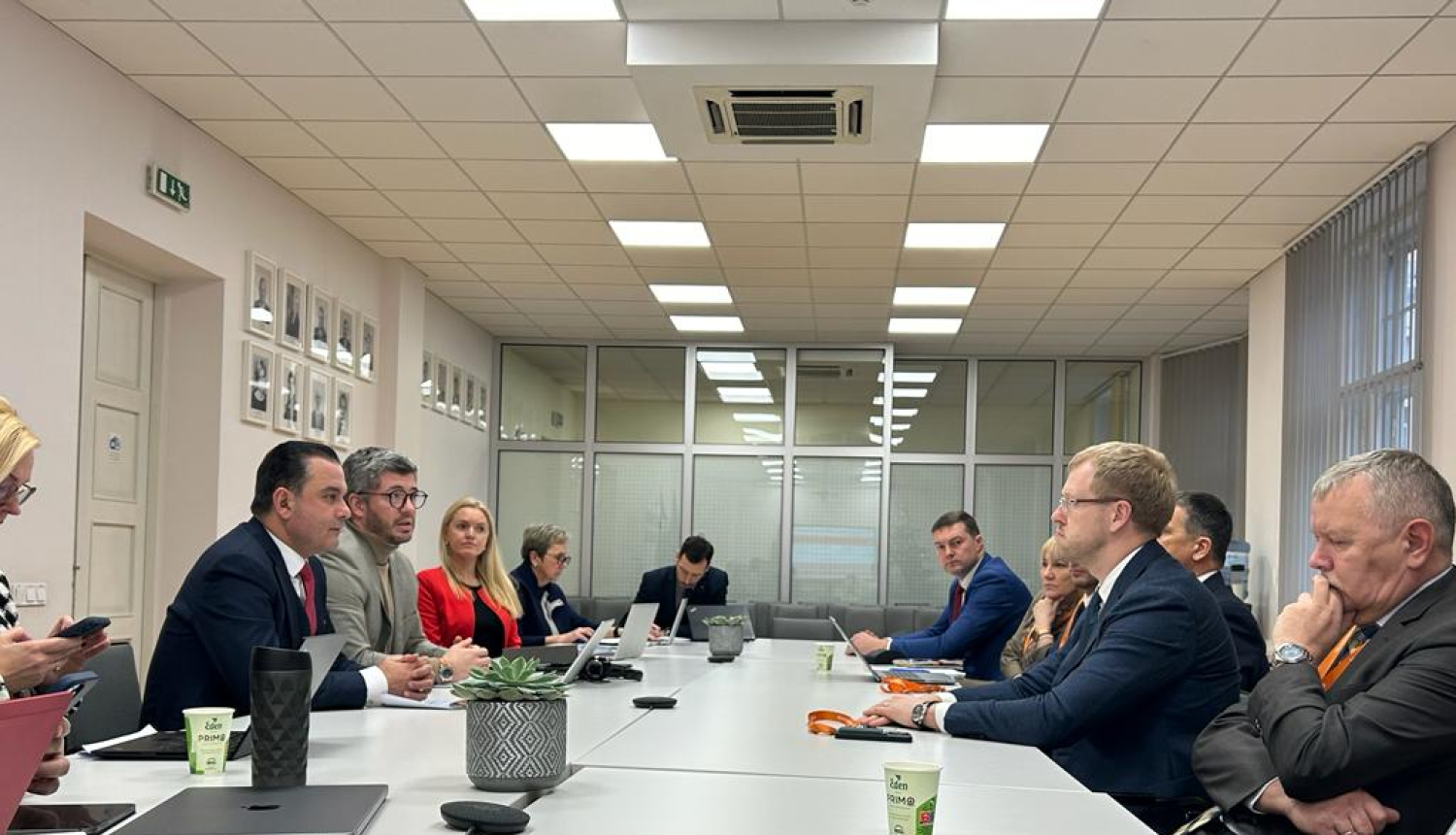 Pārrunā valsts iesaisti Daugavpils Reģionālās slimnīcas darbības nepārtrauktības nodrošināšanā