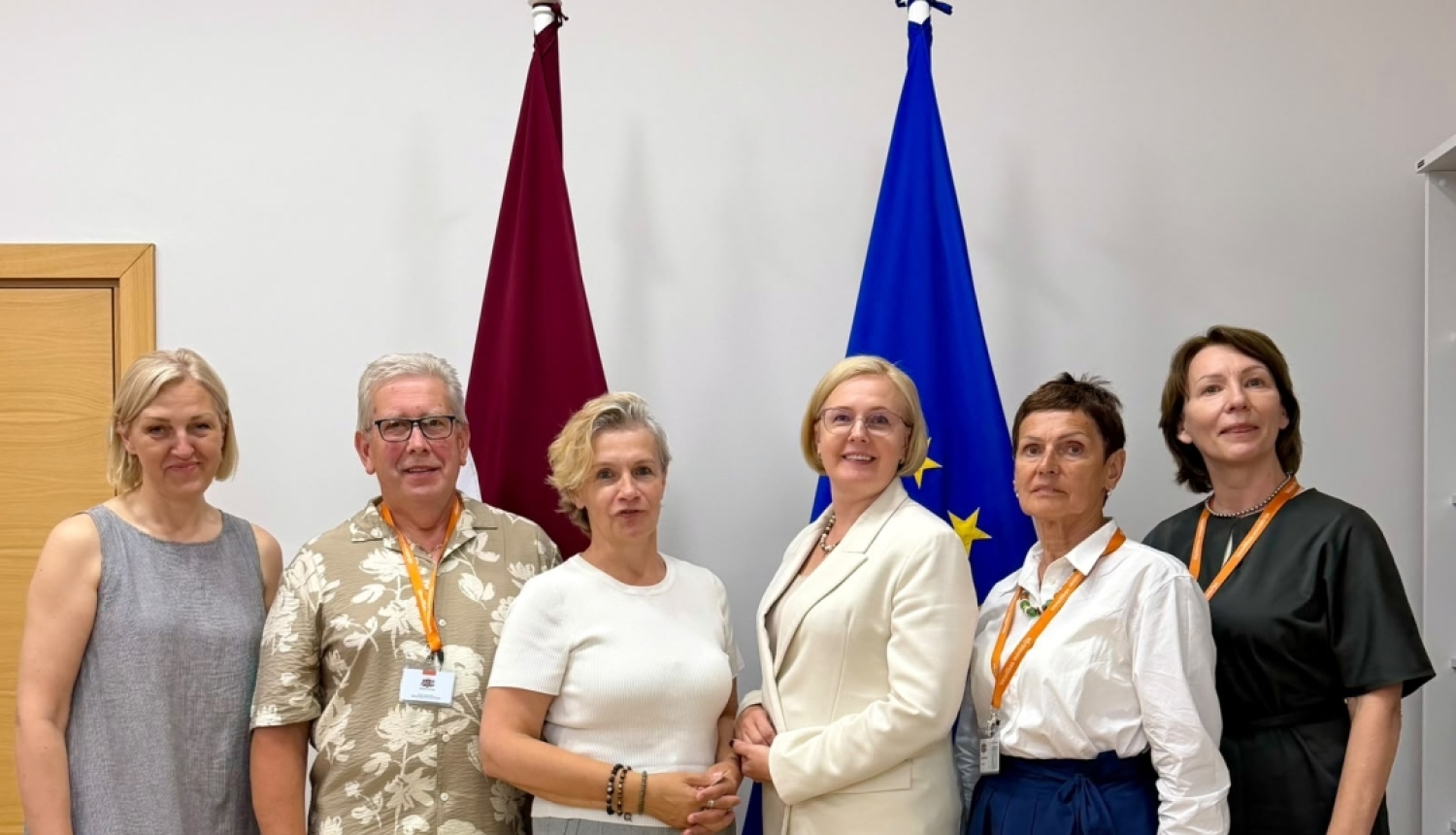 Pārrunā sadarbību veselīgas novecošanas un veselībpratības jomā