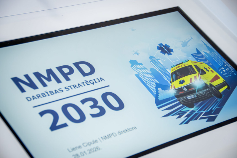 Attēls ar uzrakstu NMPD darbības stratēģija 20230 un neatliekamās medicīniskās palīdzības auto