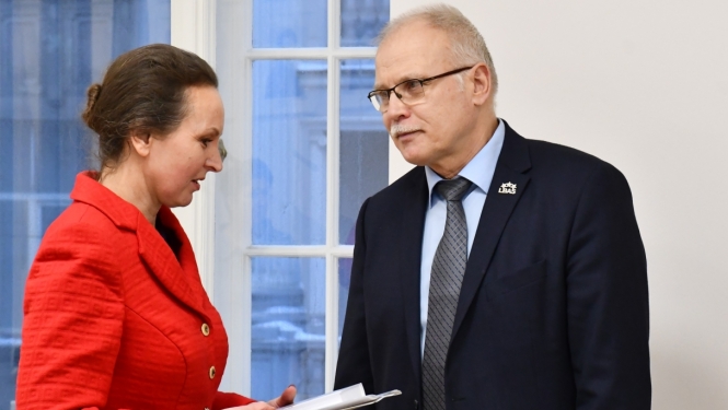 Veselības ministre Līga Meņģelsone tiekas ar LVSADA priekšsēdētāju Valdi Keri