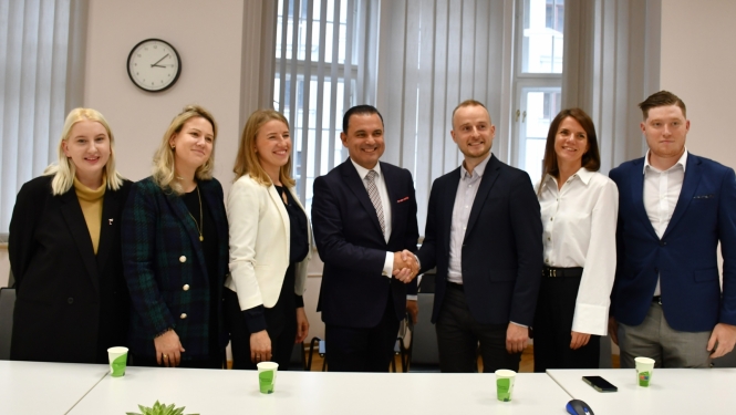 Veselības ministrs Hosams Abu Meri tiekas ar Latvijas Jauno ārstu asociāciju
