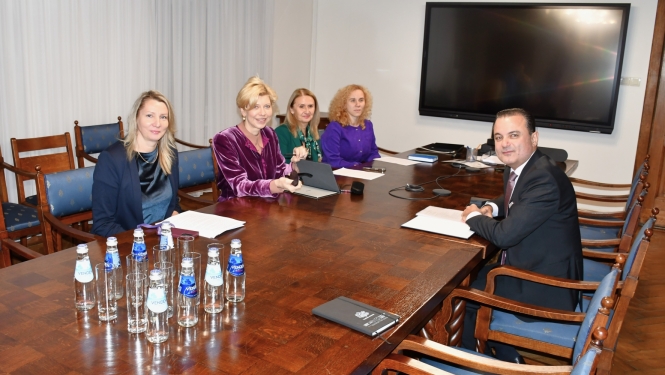Veselības ministrs Hosams Abu Meri tiekas ar izglītības un zinātnes ministri Andu Čakšu