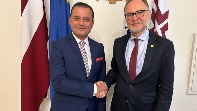 Tikšanās ar aizsardzības ministru