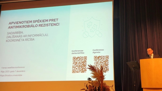 Veselības ministrs Hosams Abu Meri atklāj konferenci par antimikrobiālo rezistenci