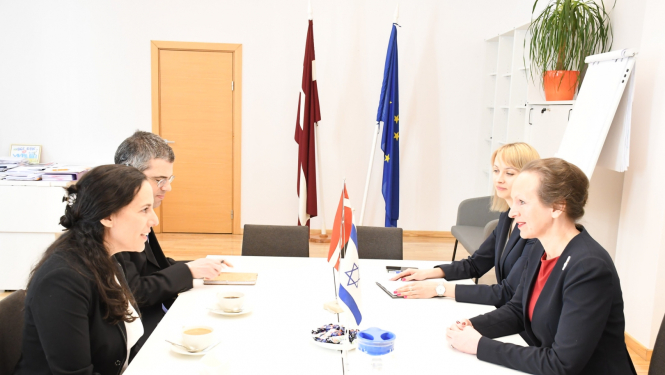 Tikšanās ar Izraēlas vēstnieci