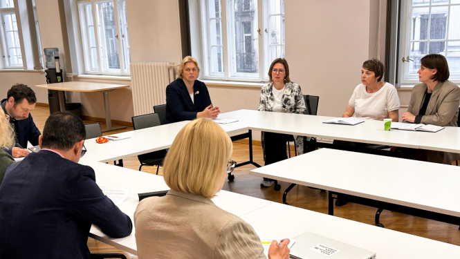 H.Abu Meri ar vadošajām infektoloģēm: paplašināma C hepatīta diagnostika