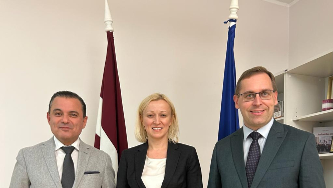 Veselības ministrs tiekas ar valsts kontrolieri Rolandu Irkli un Valsts kontroles padomes locekli Maiju Āboliņu