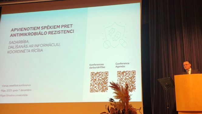 Veselības ministrs Hosams Abu Meri atklāj konferenci par antimikrobiālo rezistenci