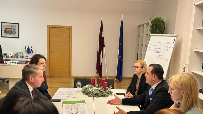 Veselības un labklājības ministri vienojas mazināt administratīvo slogu nozarēs