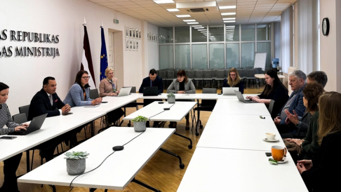 Veselības ministrs ar speciālistiem pārrunā aktualitātes gastroenteroloģijas jomā