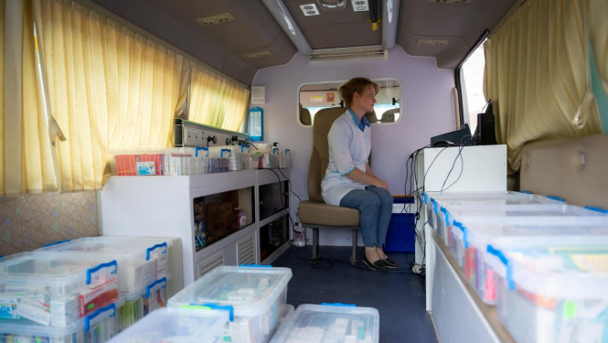 Čerņihivas Reģionālā bērnu slimnīca uztur arī mobilo aptieku 