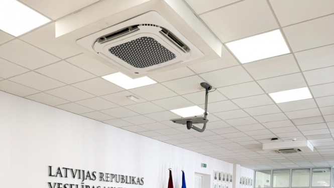 Ar veselības aprūpes darba devējiem pārrunā sadarbību ar privātajām ārstniecības iestādēm krīzes situācijās 