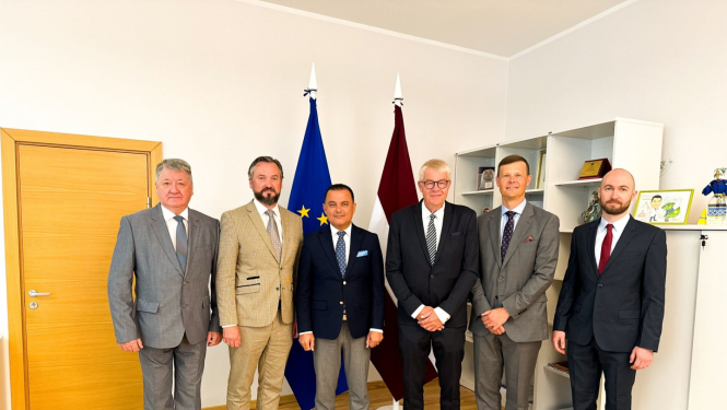 Tikšanās ar Jenu Sonksenu