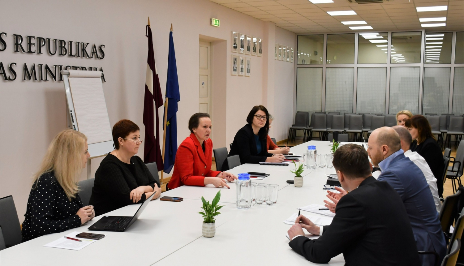 Tikšanās ar mikroķirurgiem