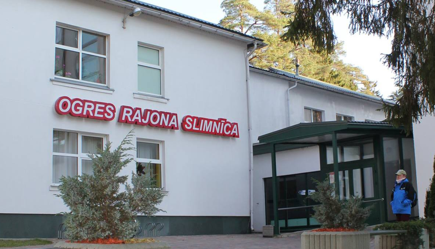 Veselības ministrs ar Ogres slimnīcas vadību pārrunā ārstniecības pakalpojumu nodrošinājumu un slimnīcas attīstību