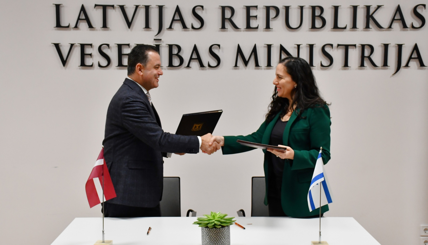 Noslēdz Latvijas un Izraēlas sadarbības līgumu veselības un medicīnas jomā