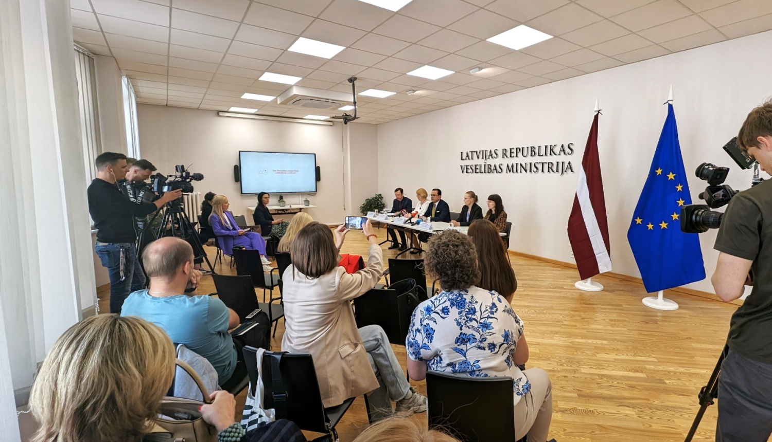 Zāļu cenu preses konference