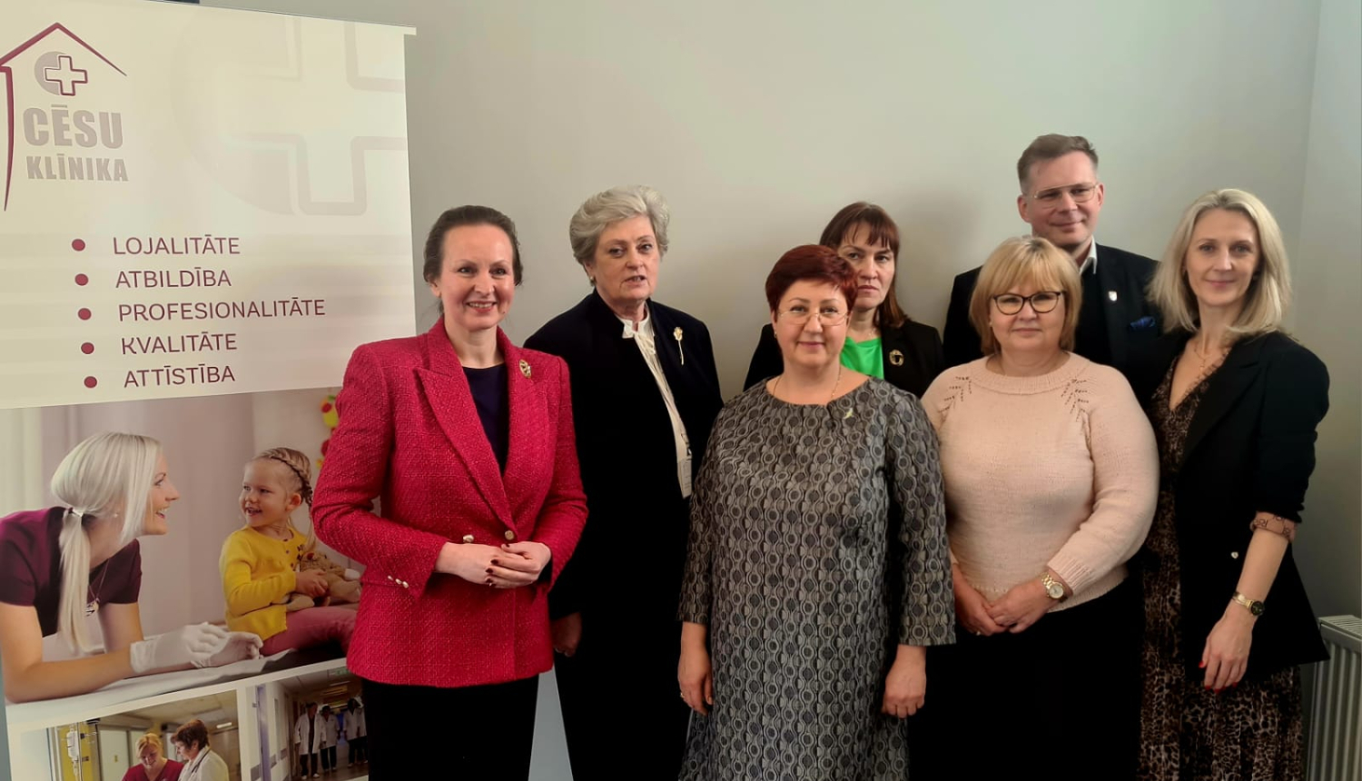 Veselības ministre Līga Meņģelsone apmeklē Cēsu klīniku