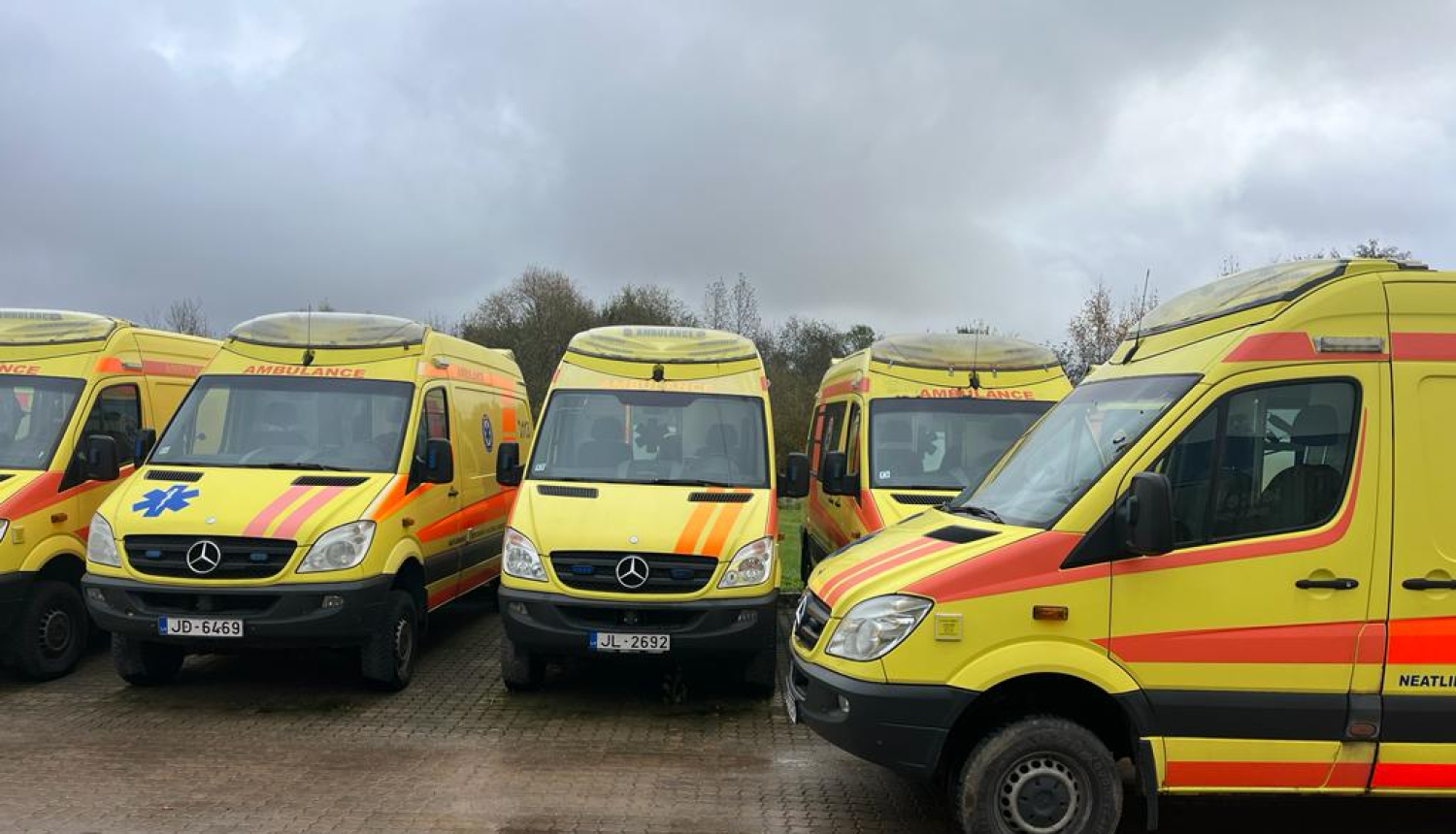 NMPD ziedo Ukrainai auto