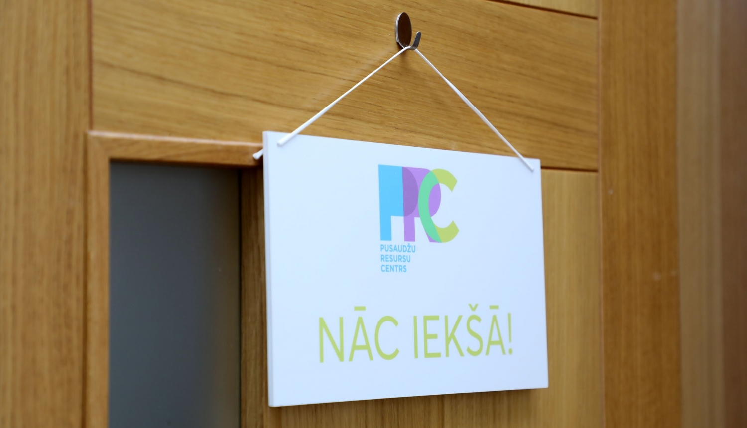 Darbu uzsāk divi jauni Pusaudžu resursu centri Jelgavā un Rēzeknē