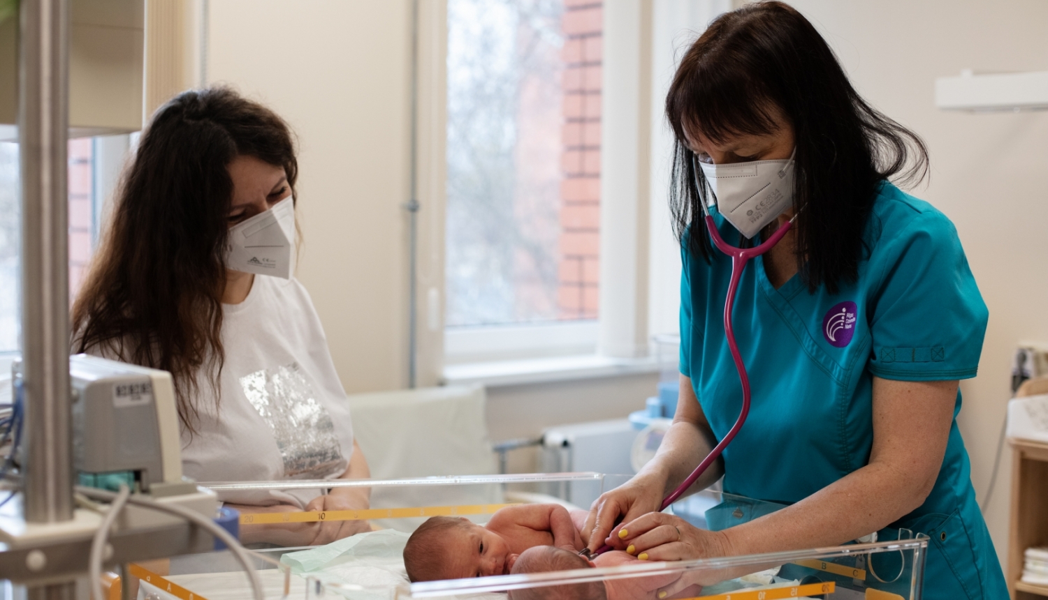 FOTO no Rīgas Dzemdību nama arhīva, kur Ukrainas iedzīvotājai 2022. gadā piedzima dvīnīši